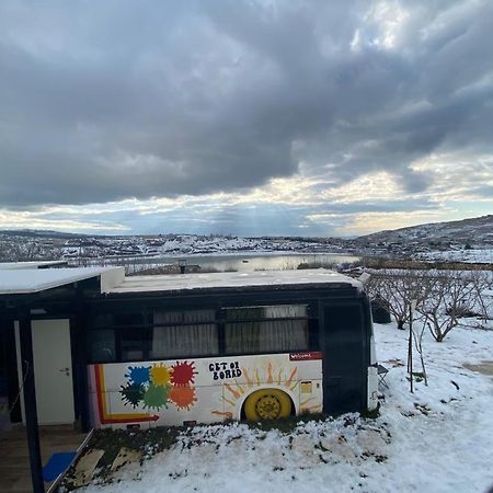 Apartmán The Bus Madždal Šams Exteriér fotografie